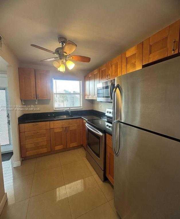 Small Image of 8400 SUNRISE LAKES BLVD #310, Sunrise Number 4