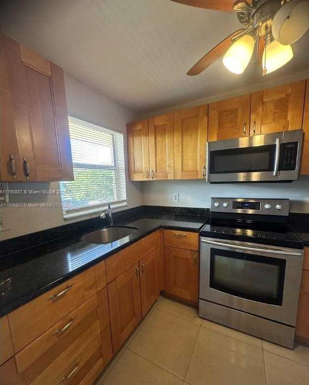 Small Image of 8400 SUNRISE LAKES BLVD #310, Sunrise Number 8