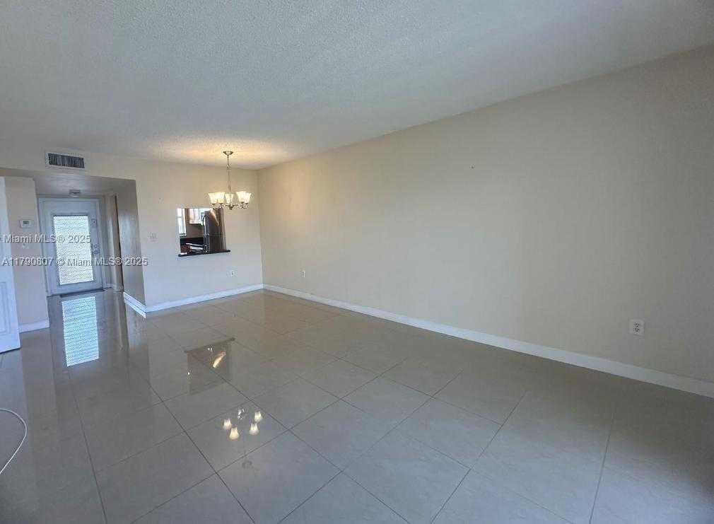 Small Image of 8400 SUNRISE LAKES BLVD #310, Sunrise Number 9