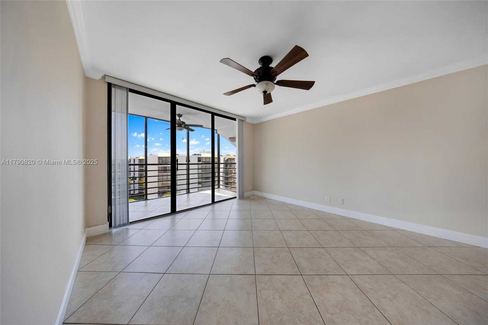 Small Image of 20400 E Country Club Dr, Aventura, FL 33180, USA Number 11