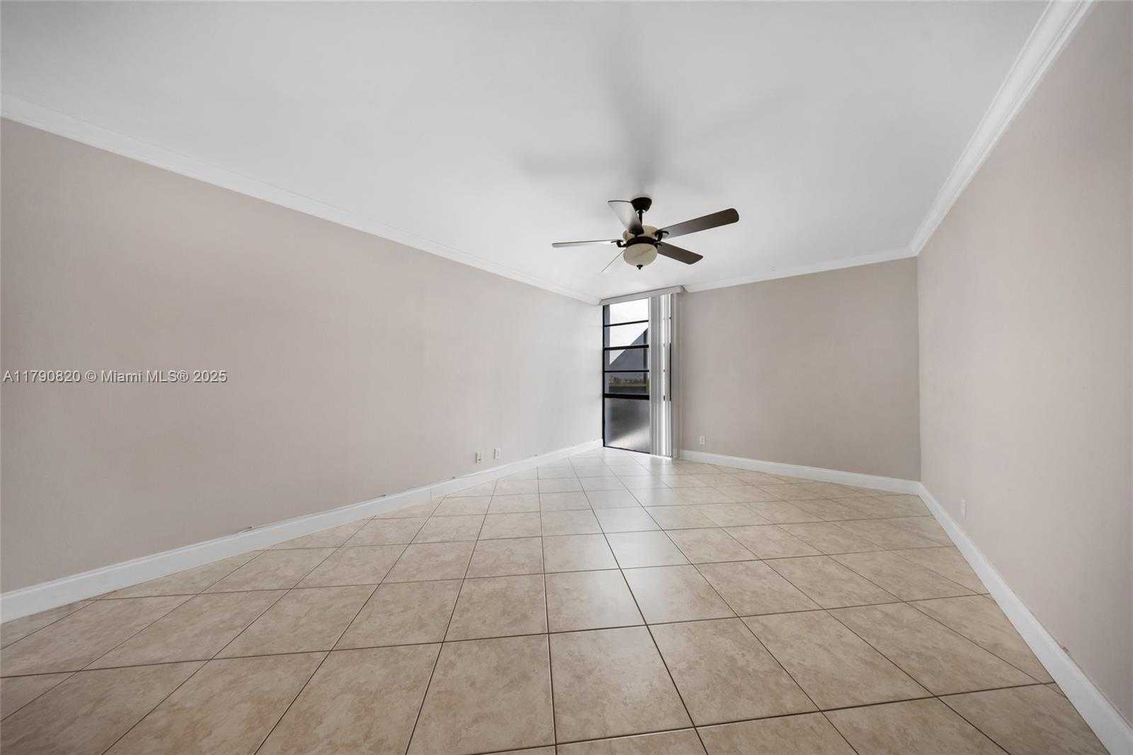 Small Image of 20400 E Country Club Dr, Aventura, FL 33180, USA Number 24