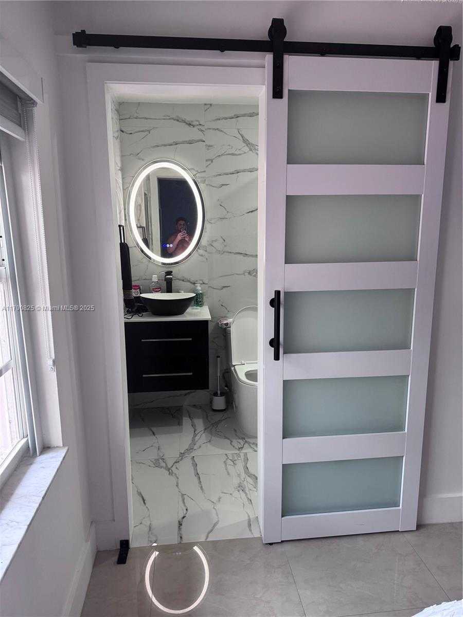 Small Image of 5308 SOUTH WEST 138TH PL, Miami Number 11