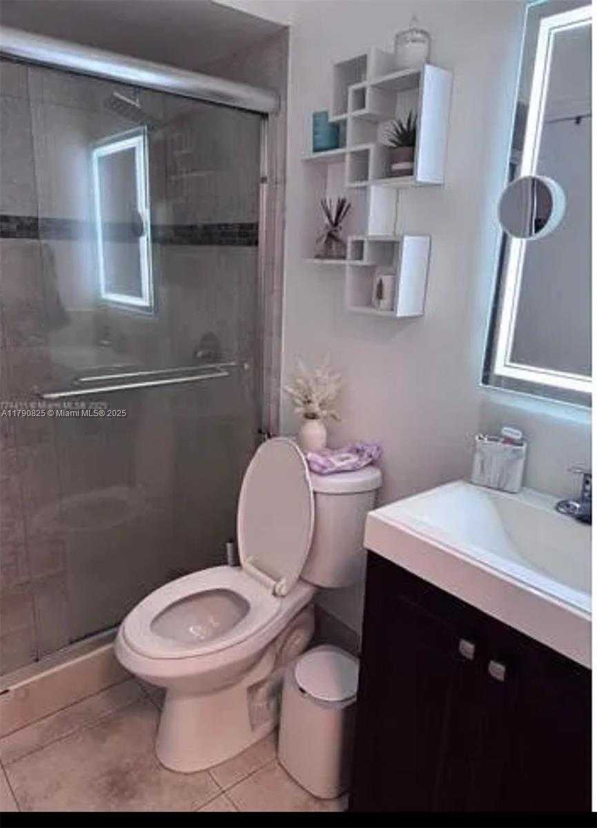 Small Image of 5308 SOUTH WEST 138TH PL, Miami Number 16