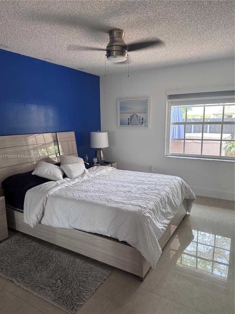 Small Image of 5308 SOUTH WEST 138TH PL, Miami Number 20