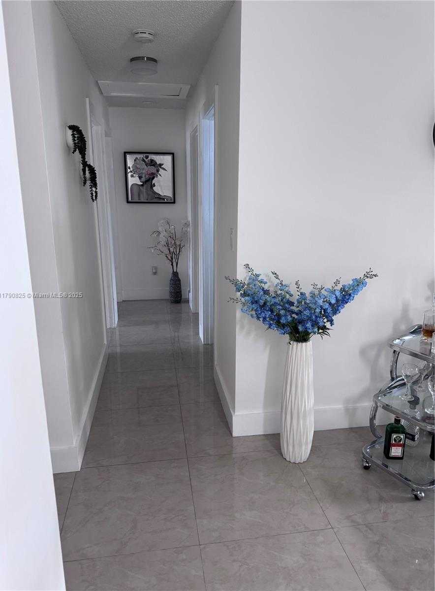 Small Image of 5308 SOUTH WEST 138TH PL, Miami Number 7