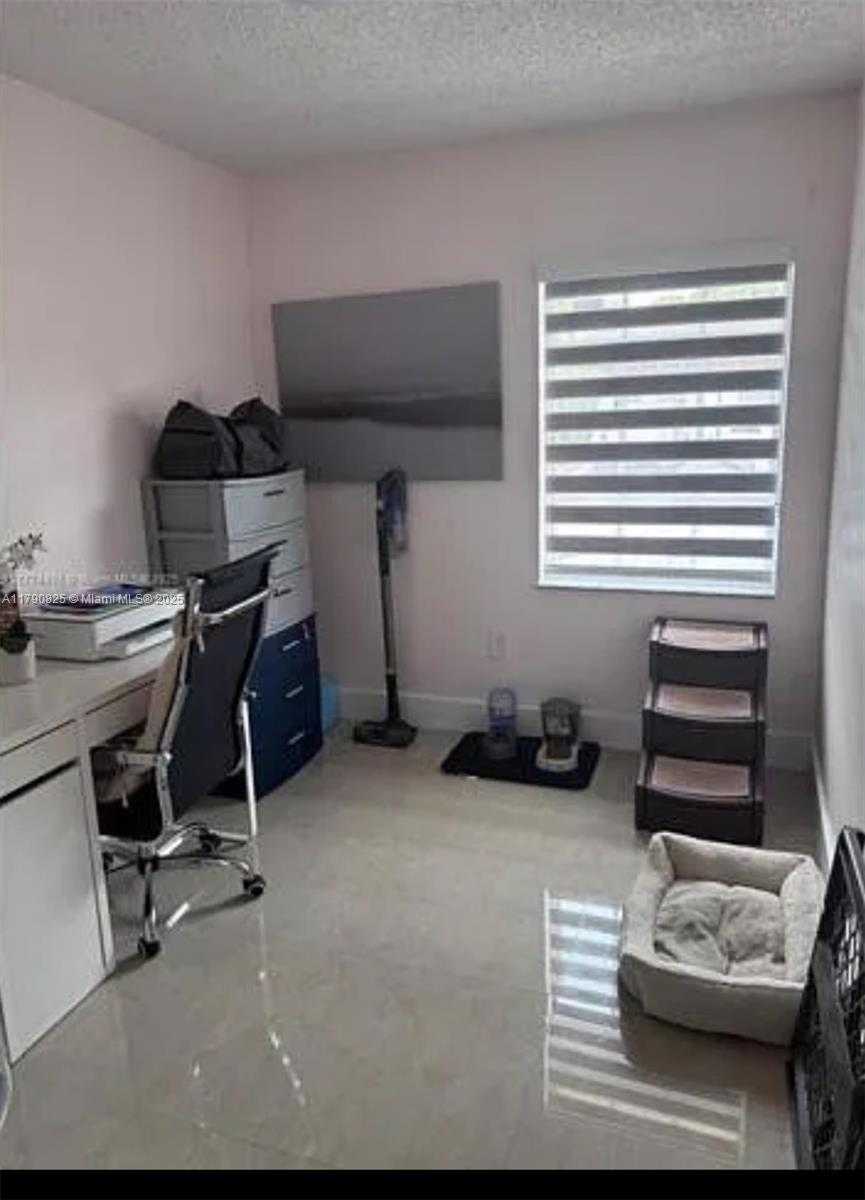 Small Image of 5308 SOUTH WEST 138TH PL, Miami Number 9