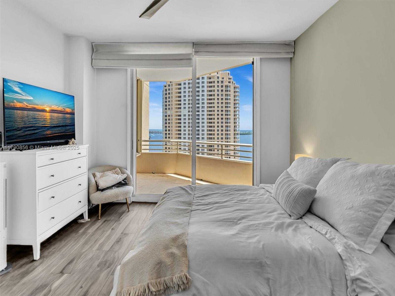 Small Image of 888 BRICKELL KEY DR #2709, Miami Number 20