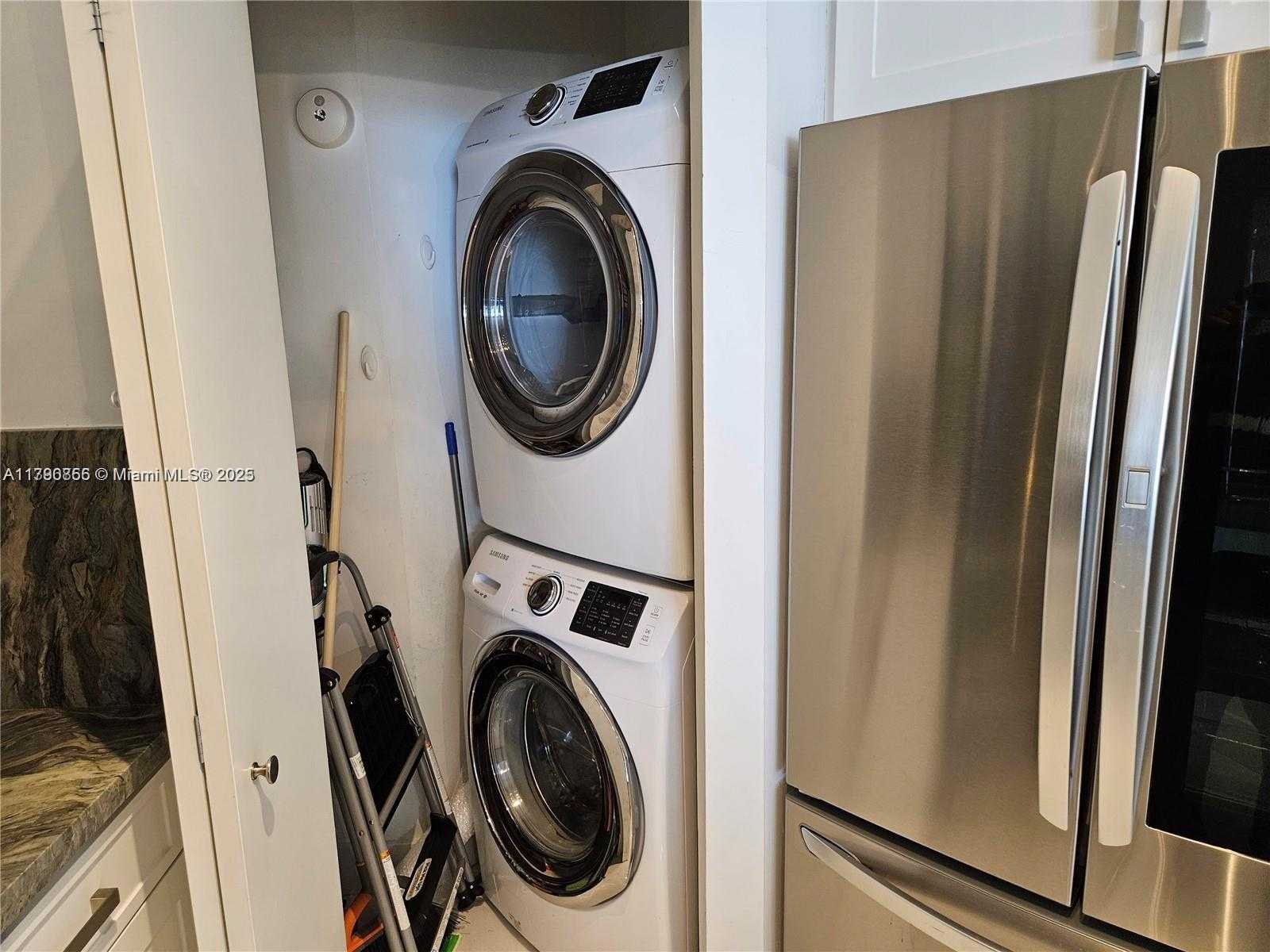 Small Image of 888 BRICKELL KEY DR #2709, Miami Number 26
