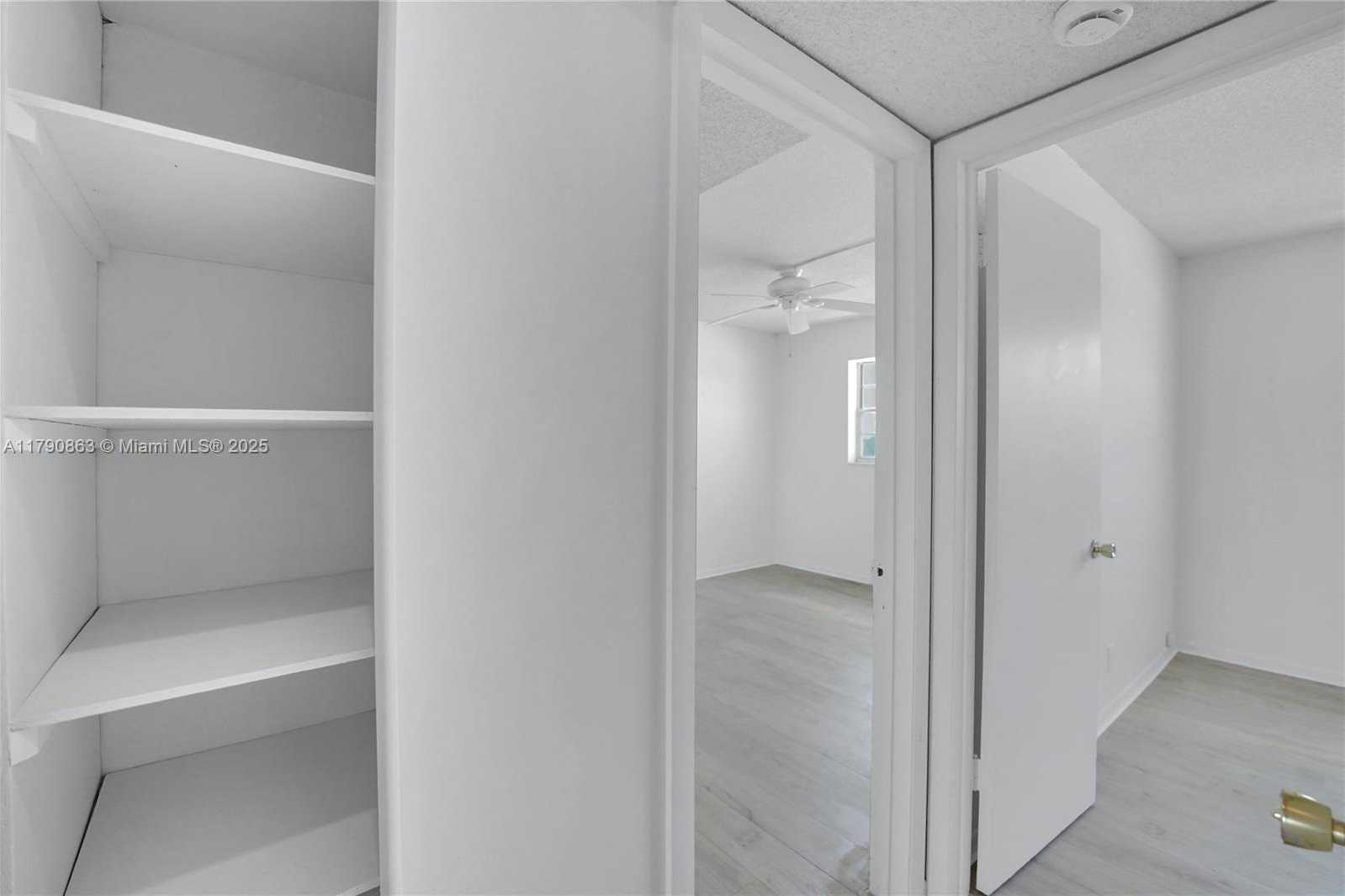 Small Image of 2145 PIERCE ST #418, Hollywood Number 21