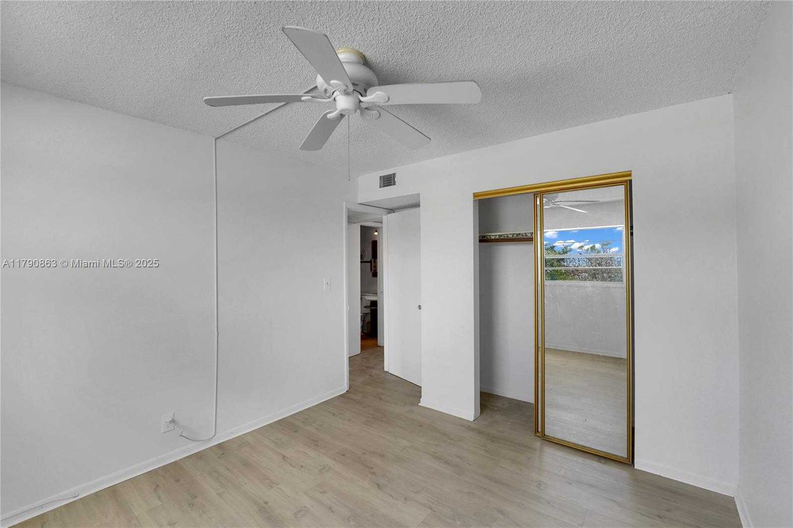 Small Image of 2145 PIERCE ST #418, Hollywood Number 28