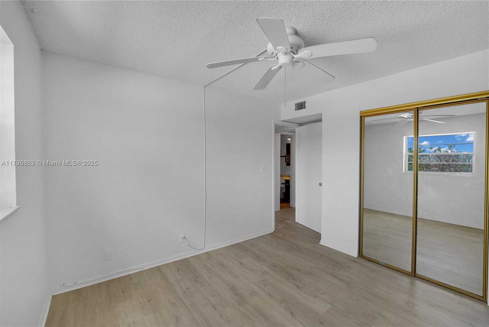 Small Image of 2145 PIERCE ST #418, Hollywood Number 29