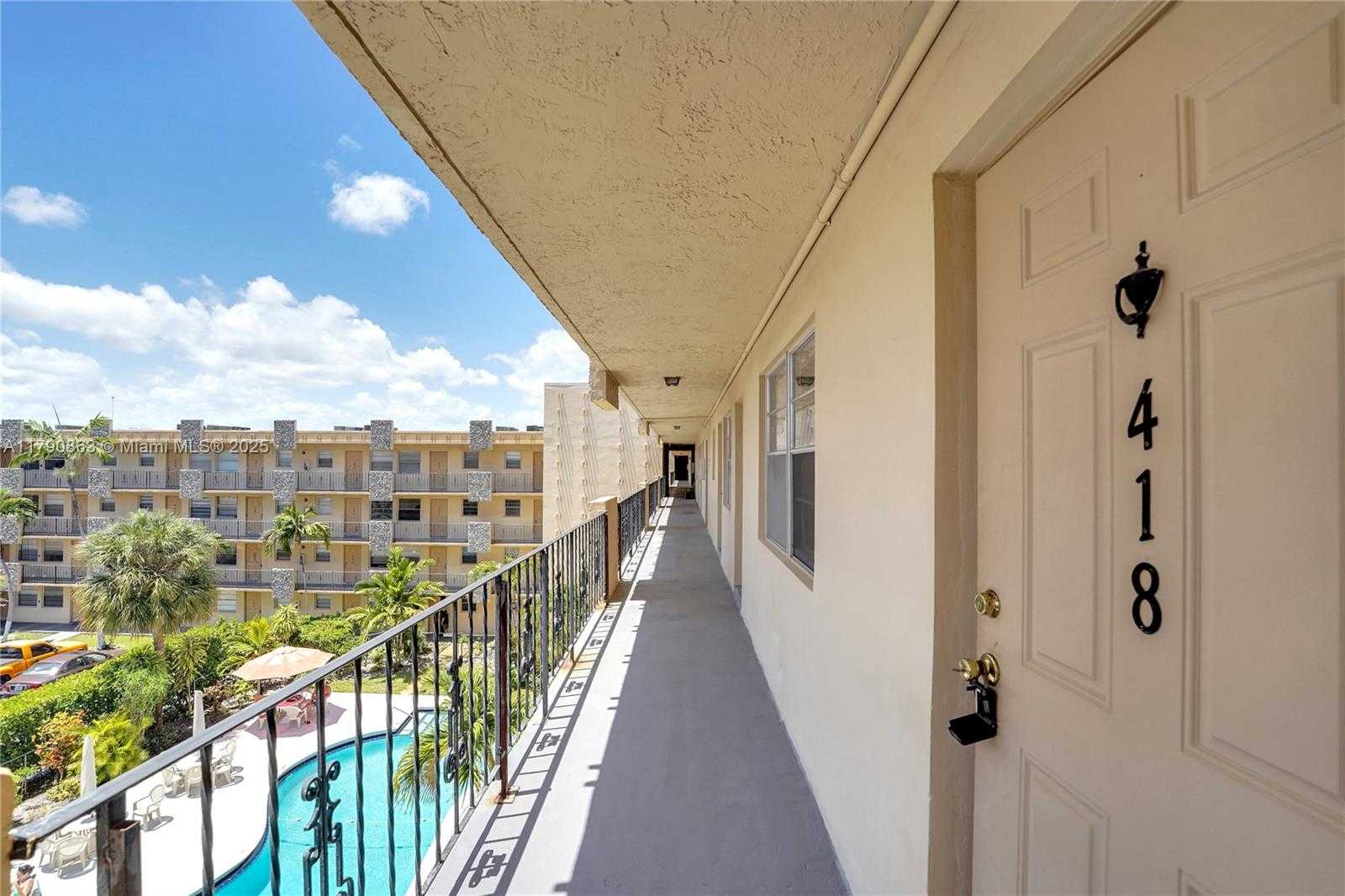 Small Image of 2145 PIERCE ST #418, Hollywood Number 32