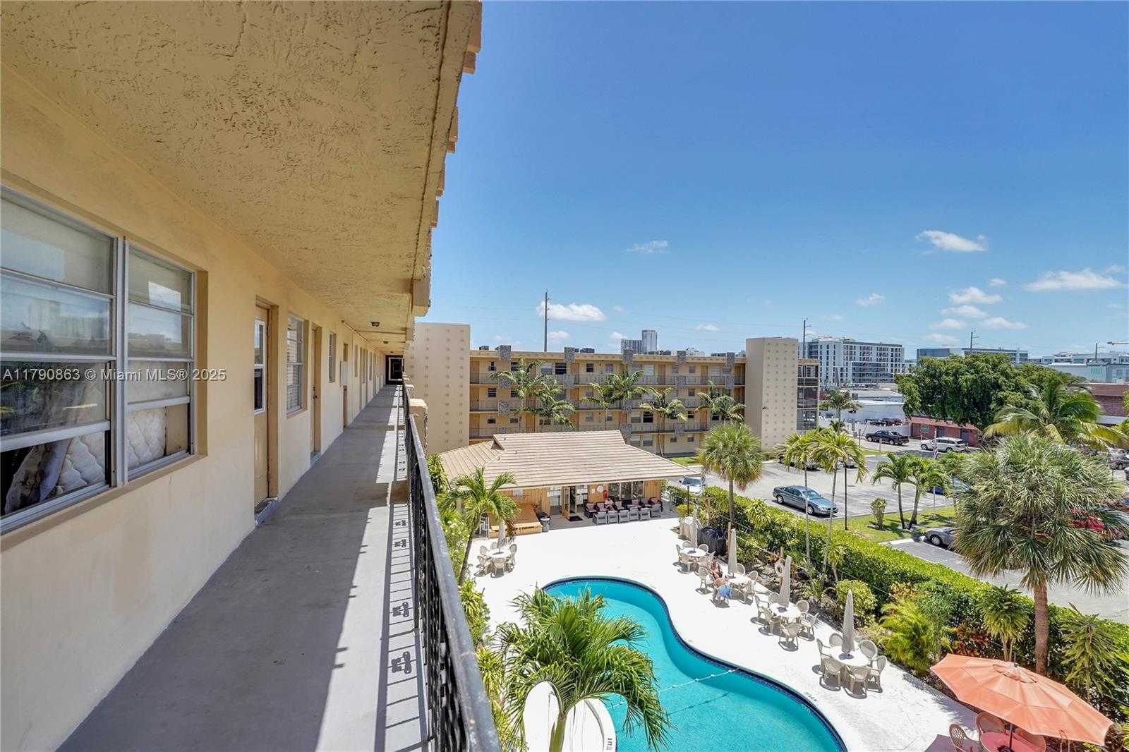Small Image of 2145 PIERCE ST #418, Hollywood Number 33
