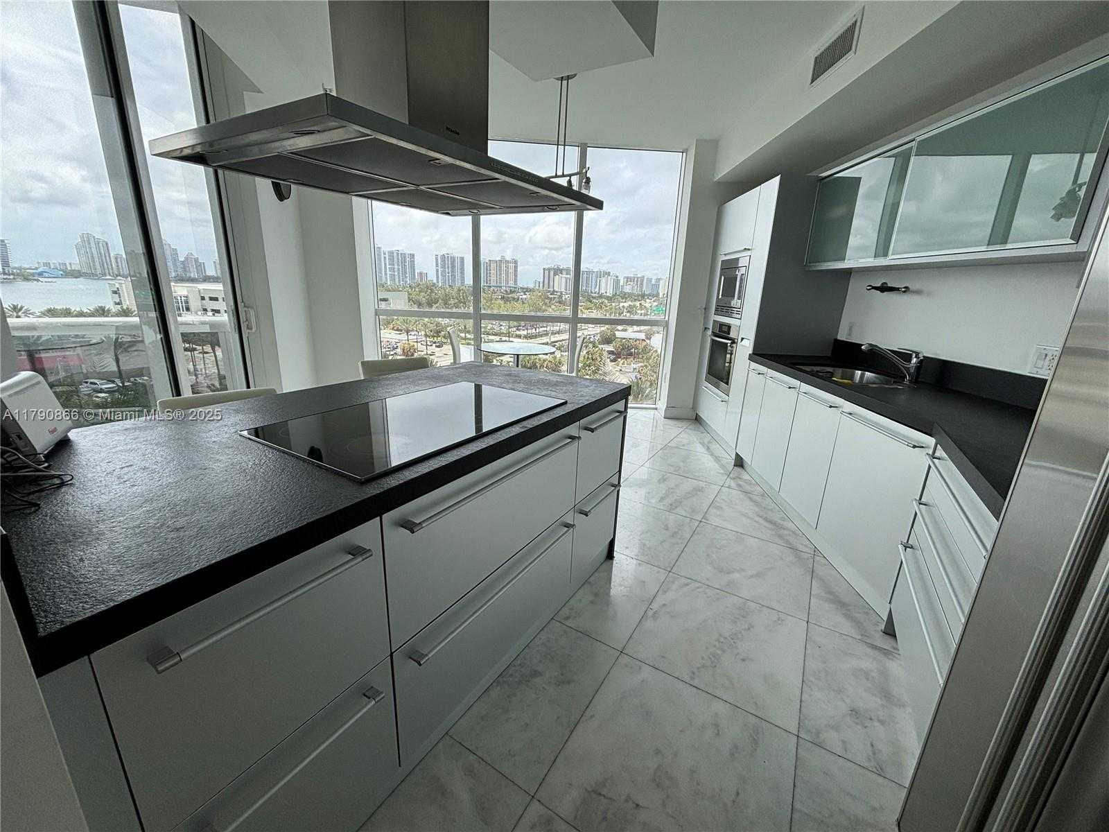 Small Image of 18201 COLLINS AVE #801, Sunny Isles Beach Number 4