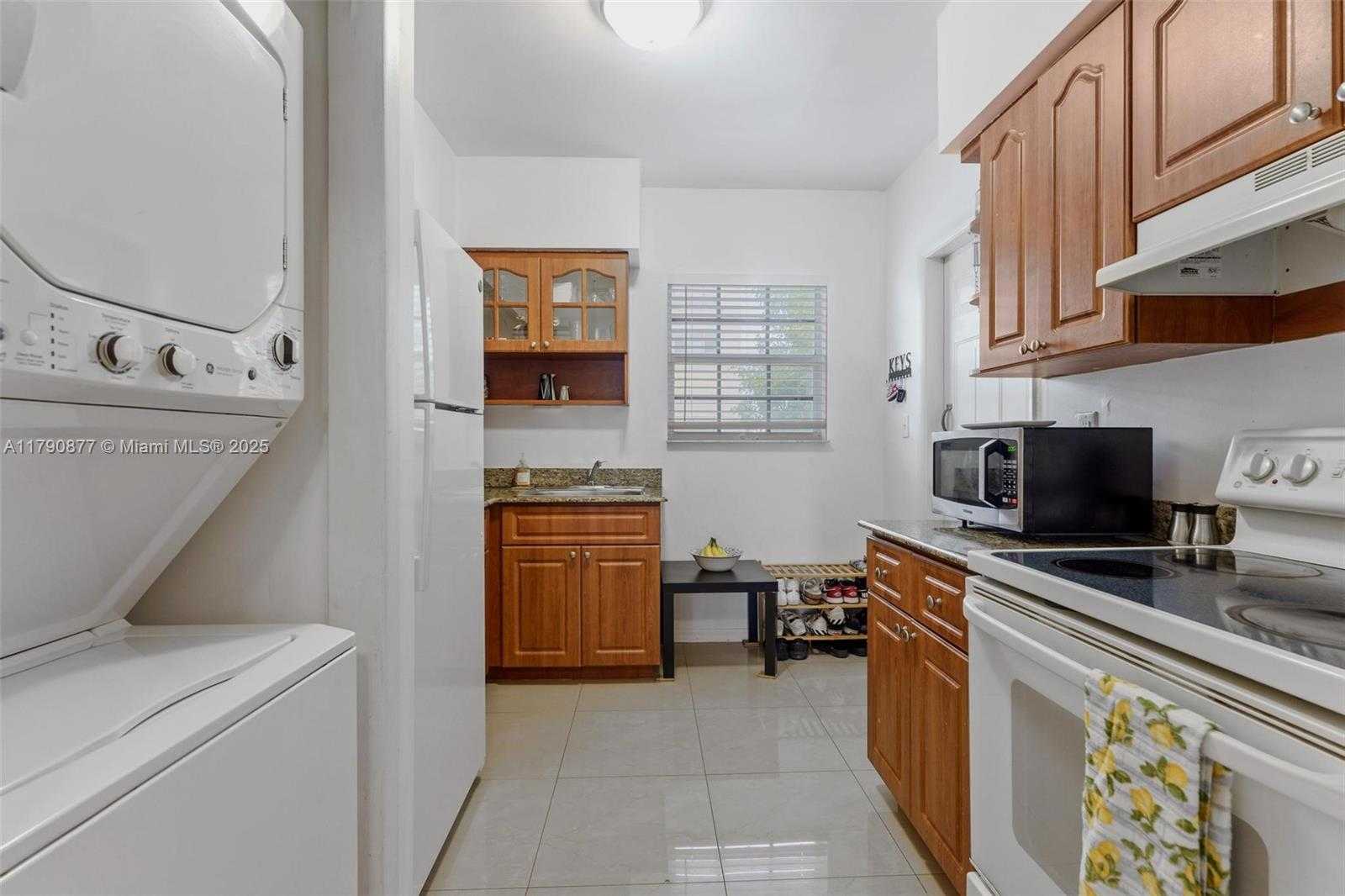 Small Image of 9280 BAY HARBOR TER ##26, Bay Harbor Islands Number 5