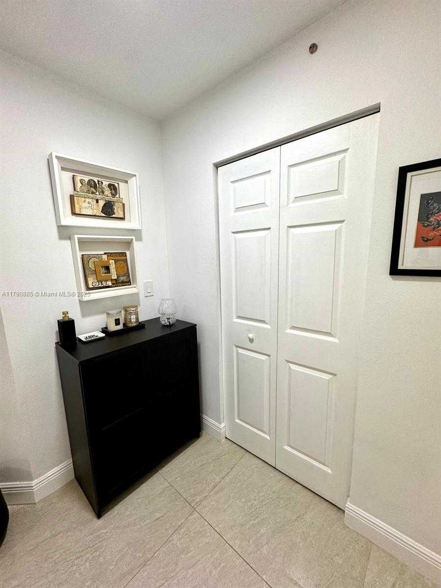 Small Image of 3001 NORTH EAST 185TH ST #225, Aventura Number 10