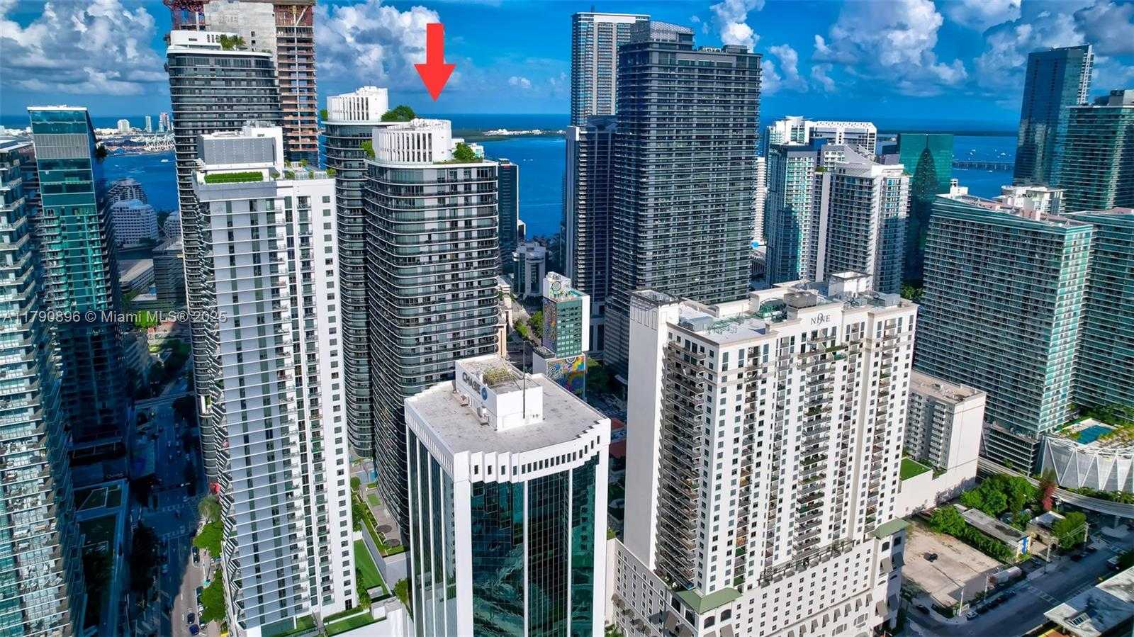 Small Image of 55 SE 9th St, Miami, FL 33131, USA Number 40