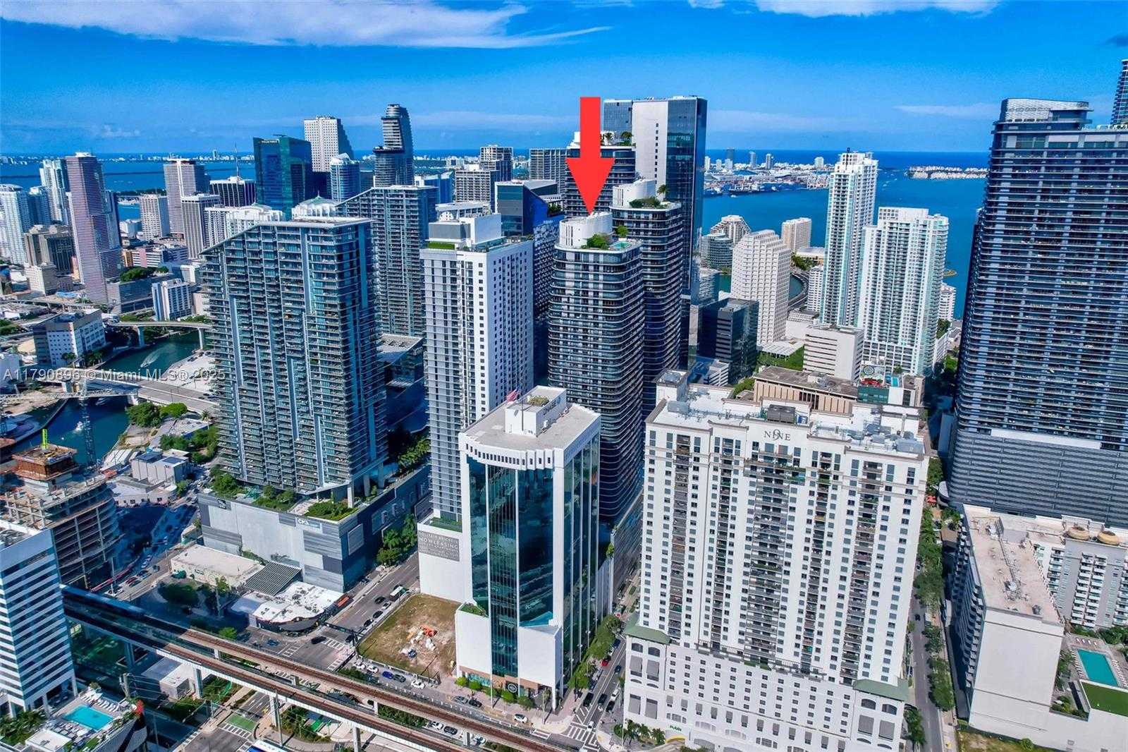 Small Image of 55 SE 9th St, Miami, FL 33131, USA Number 42