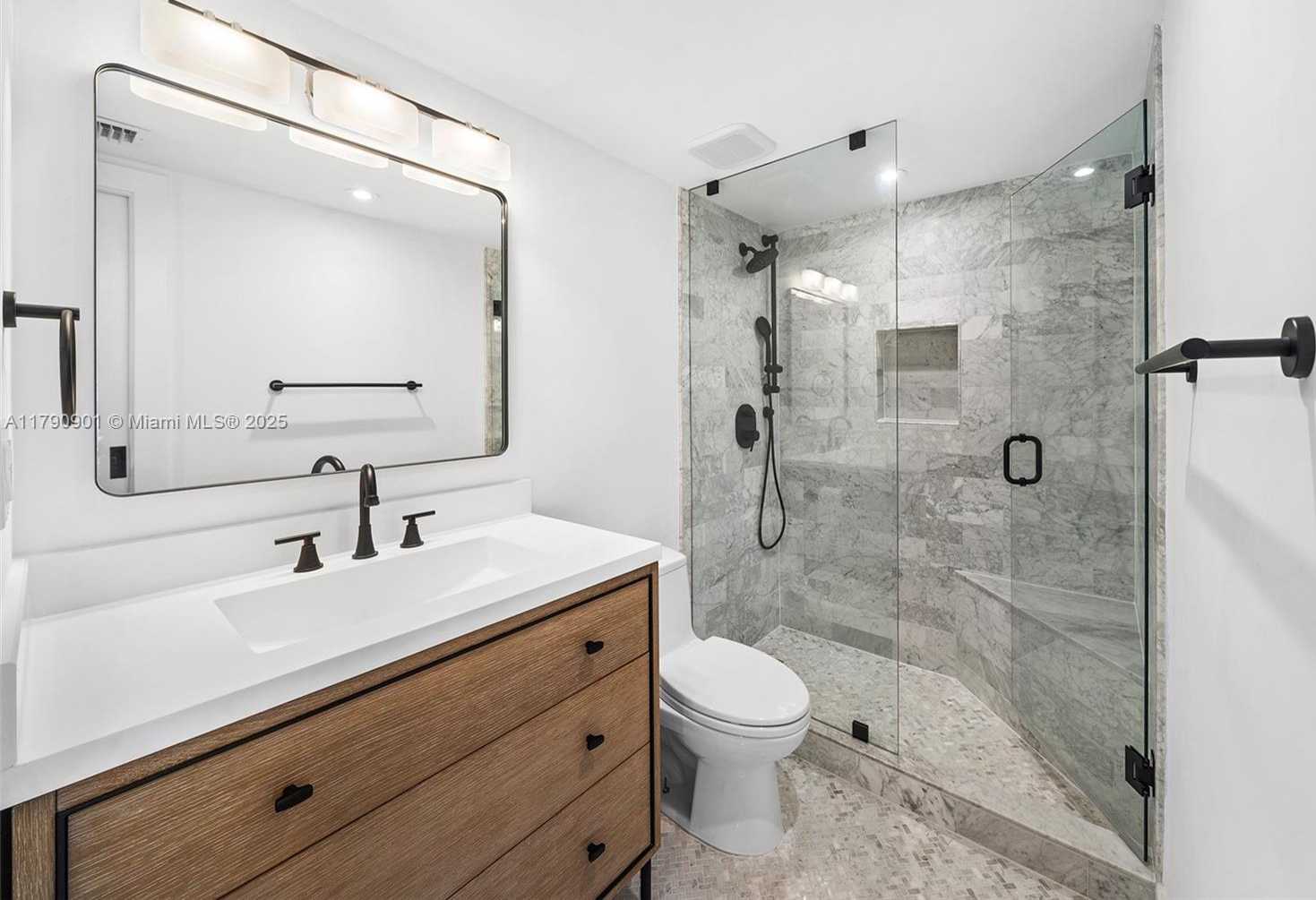 Small Image of 7601 EAST TREASURE DR #1915, North Bay Village Number 10