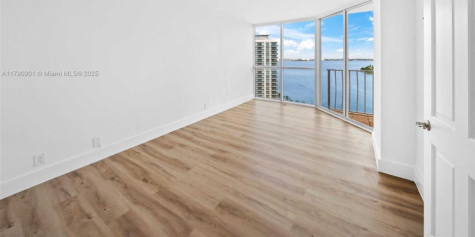 Small Image of 7601 EAST TREASURE DR #1915, North Bay Village Number 8
