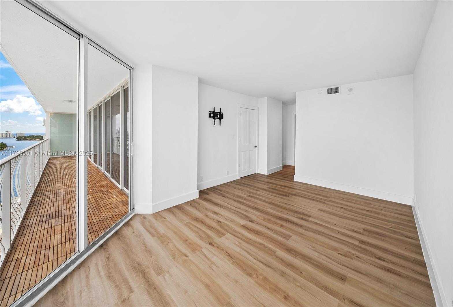 Small Image of 7601 EAST TREASURE DR #1915, North Bay Village Number 9