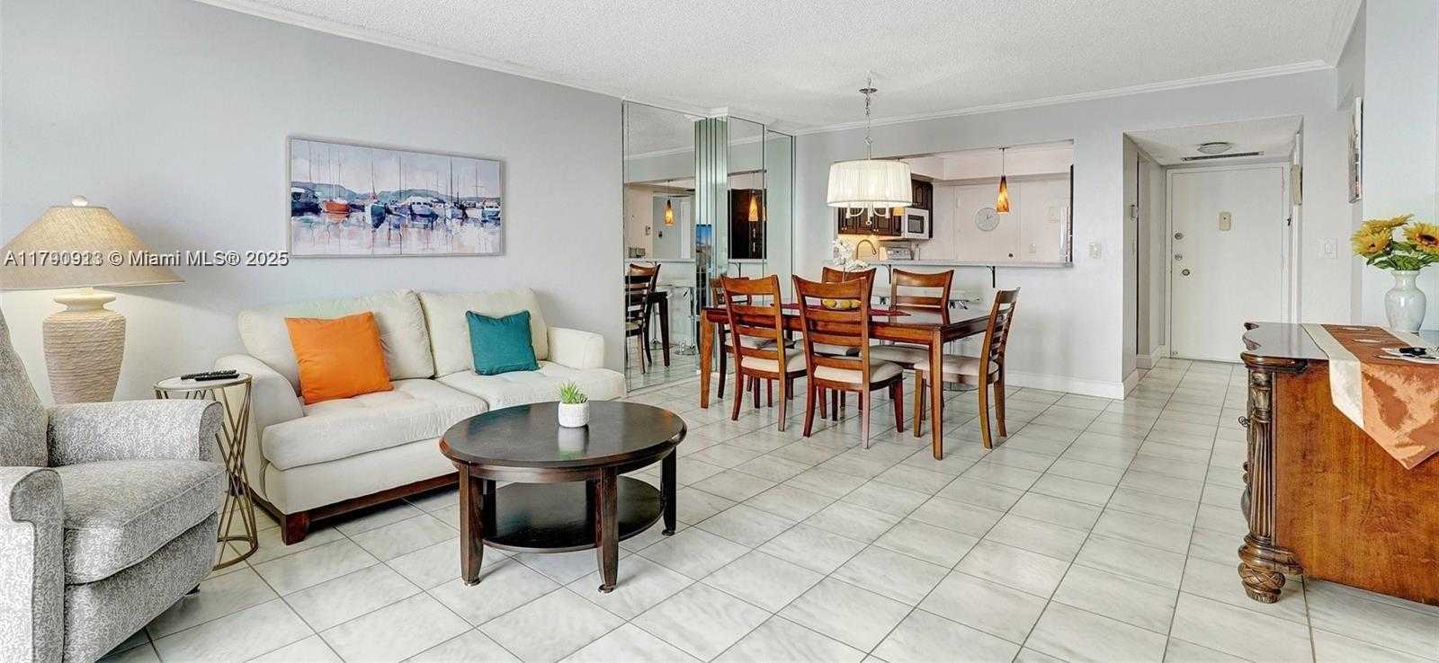 Small Image of 427 GOLDEN ISLES DR #5J, Hallandale Beach Number 13