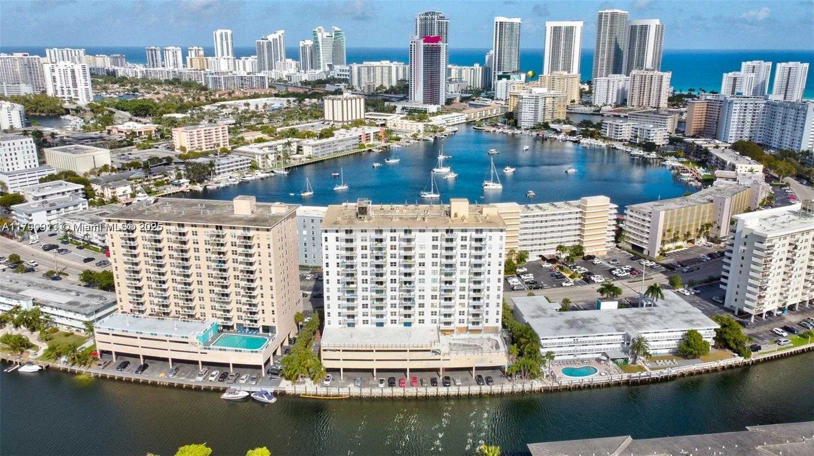 Small Image of 427 GOLDEN ISLES DR #5J, Hallandale Beach Number 42