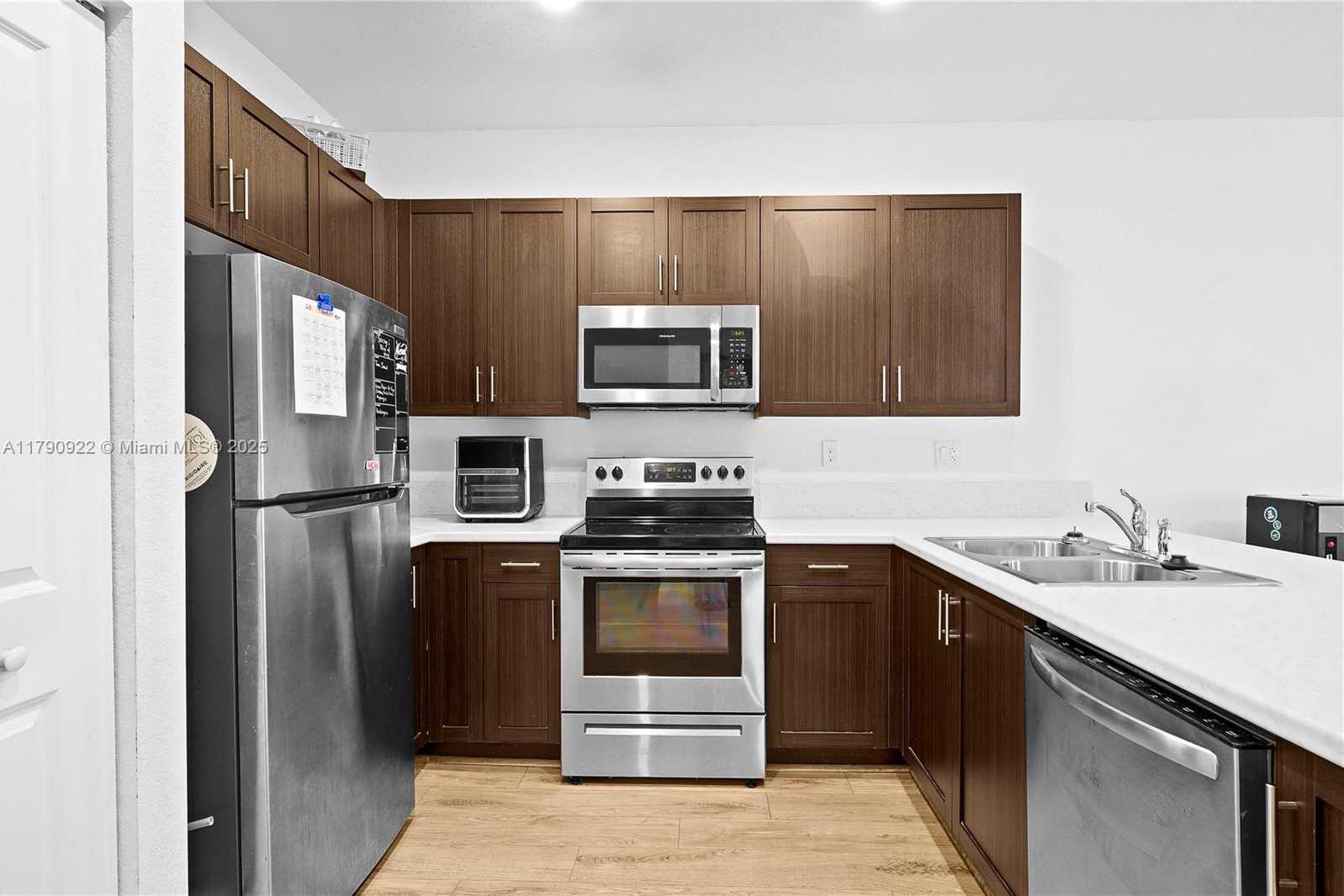 Small Image of 1434 SOUTH WEST 54TH AVE, North Lauderdale Number 18