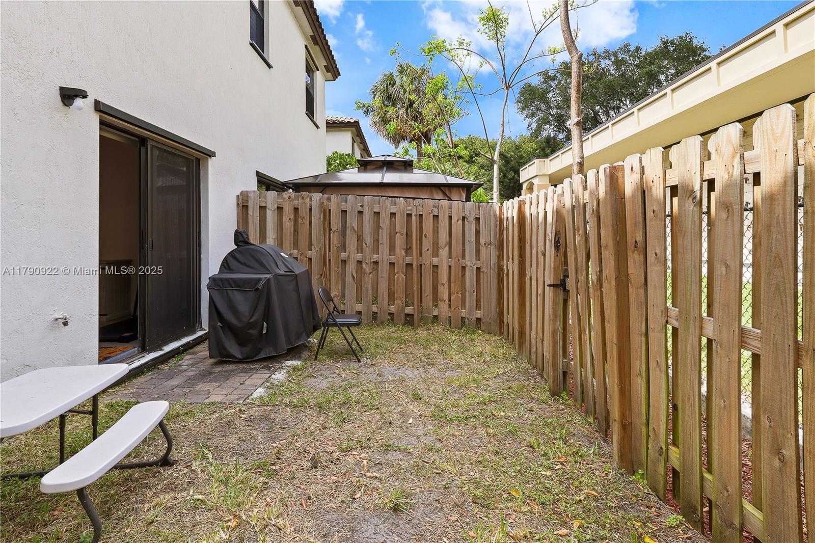 Small Image of 1434 SOUTH WEST 54TH AVE, North Lauderdale Number 30