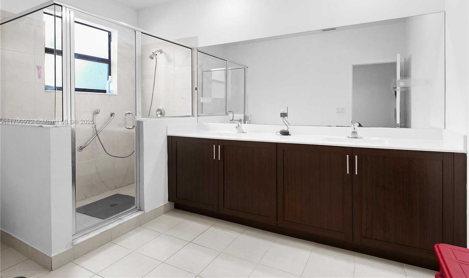 Small Image of 1434 SOUTH WEST 54TH AVE, North Lauderdale Number 38