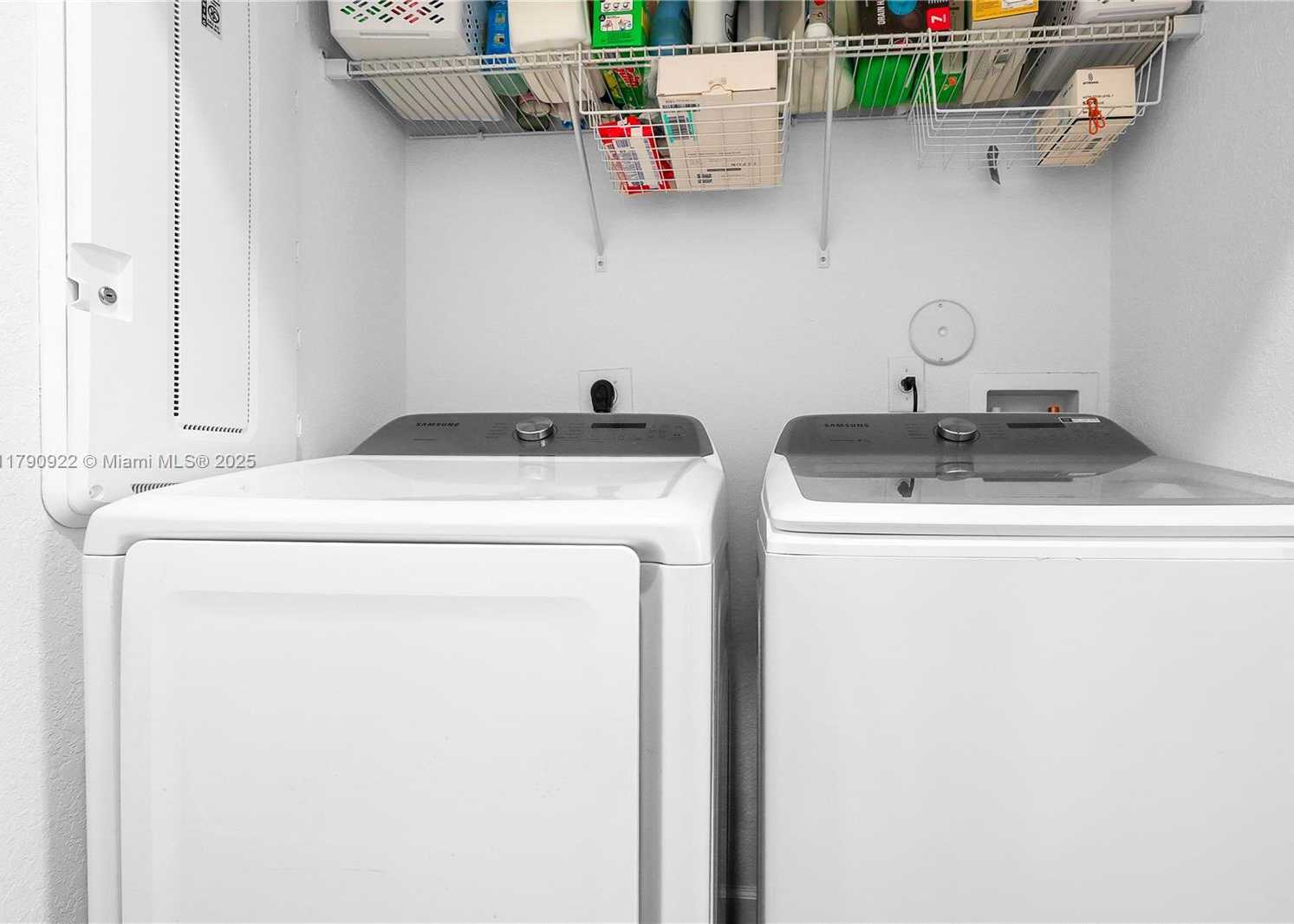 Small Image of 1434 SOUTH WEST 54TH AVE, North Lauderdale Number 47