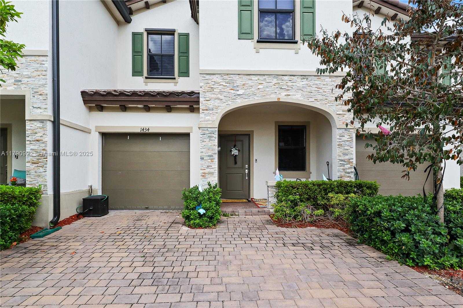 Small Image of 1434 SOUTH WEST 54TH AVE, North Lauderdale Number 5