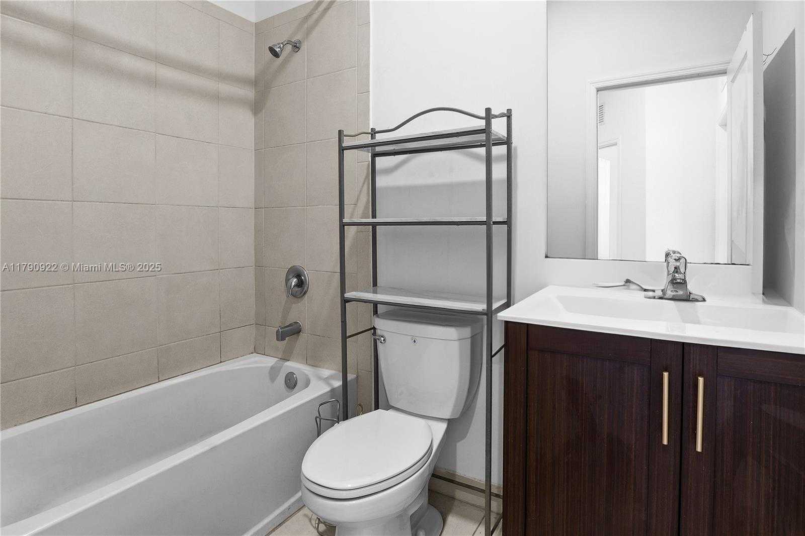 Small Image of 1434 SOUTH WEST 54TH AVE, North Lauderdale Number 52