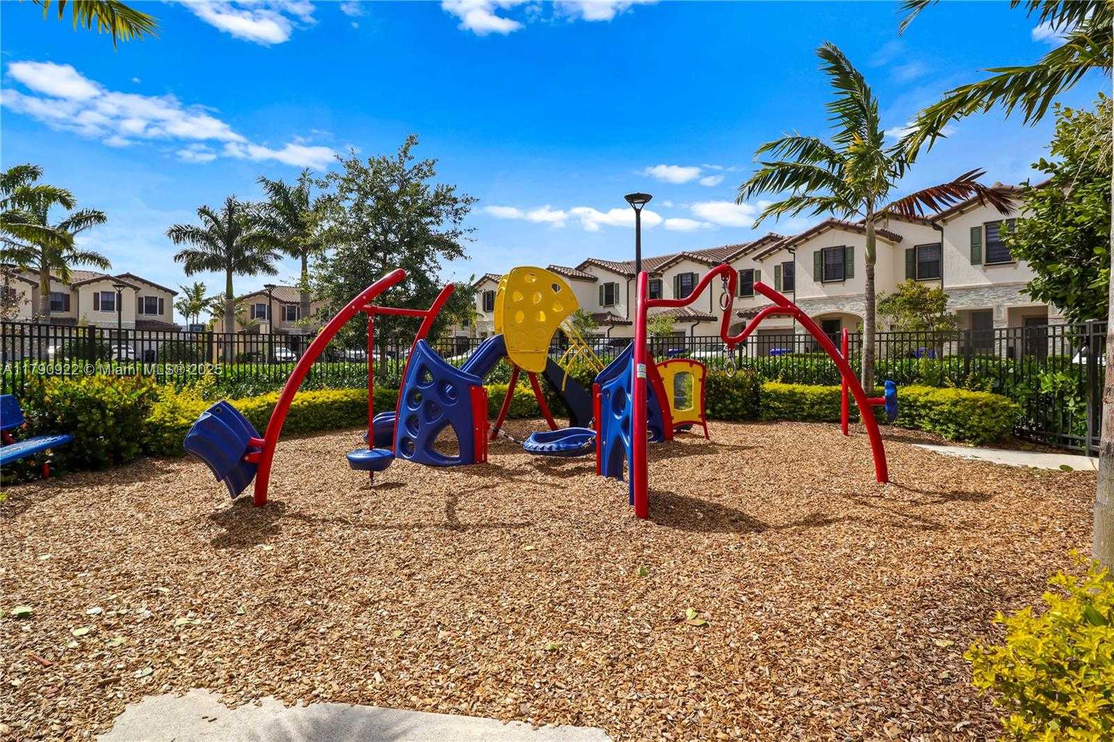 Small Image of 1434 SOUTH WEST 54TH AVE, North Lauderdale Number 60