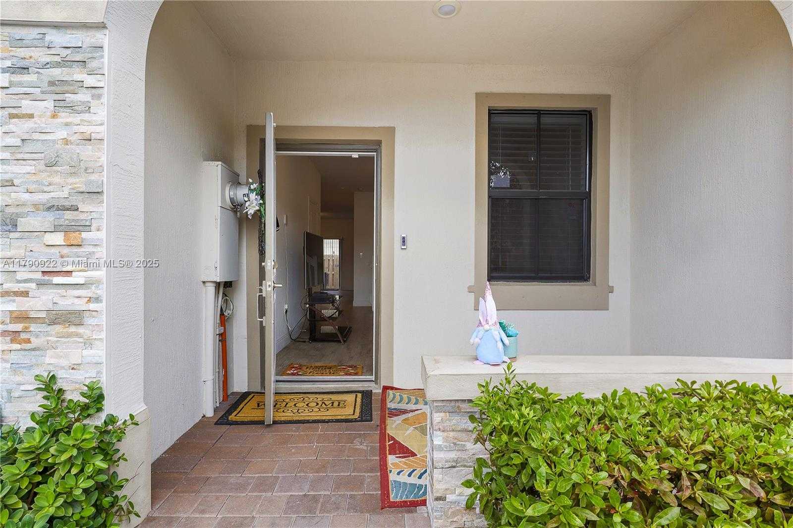 Small Image of 1434 SOUTH WEST 54TH AVE, North Lauderdale Number 7