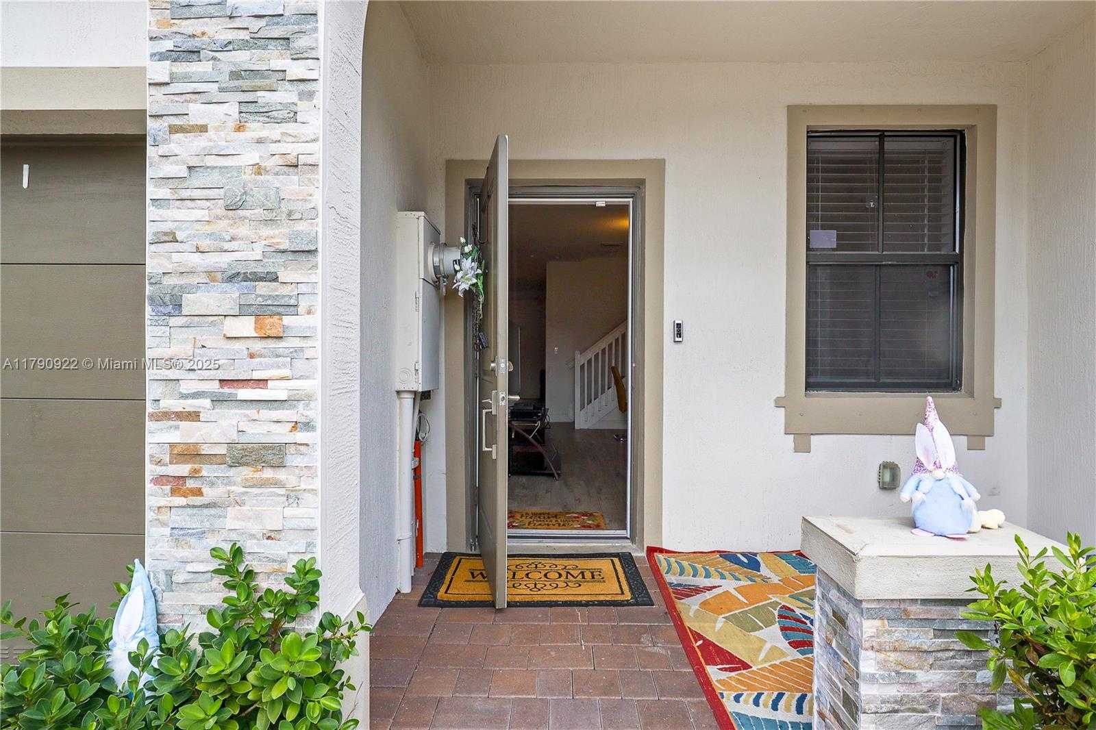 Small Image of 1434 SOUTH WEST 54TH AVE, North Lauderdale Number 8