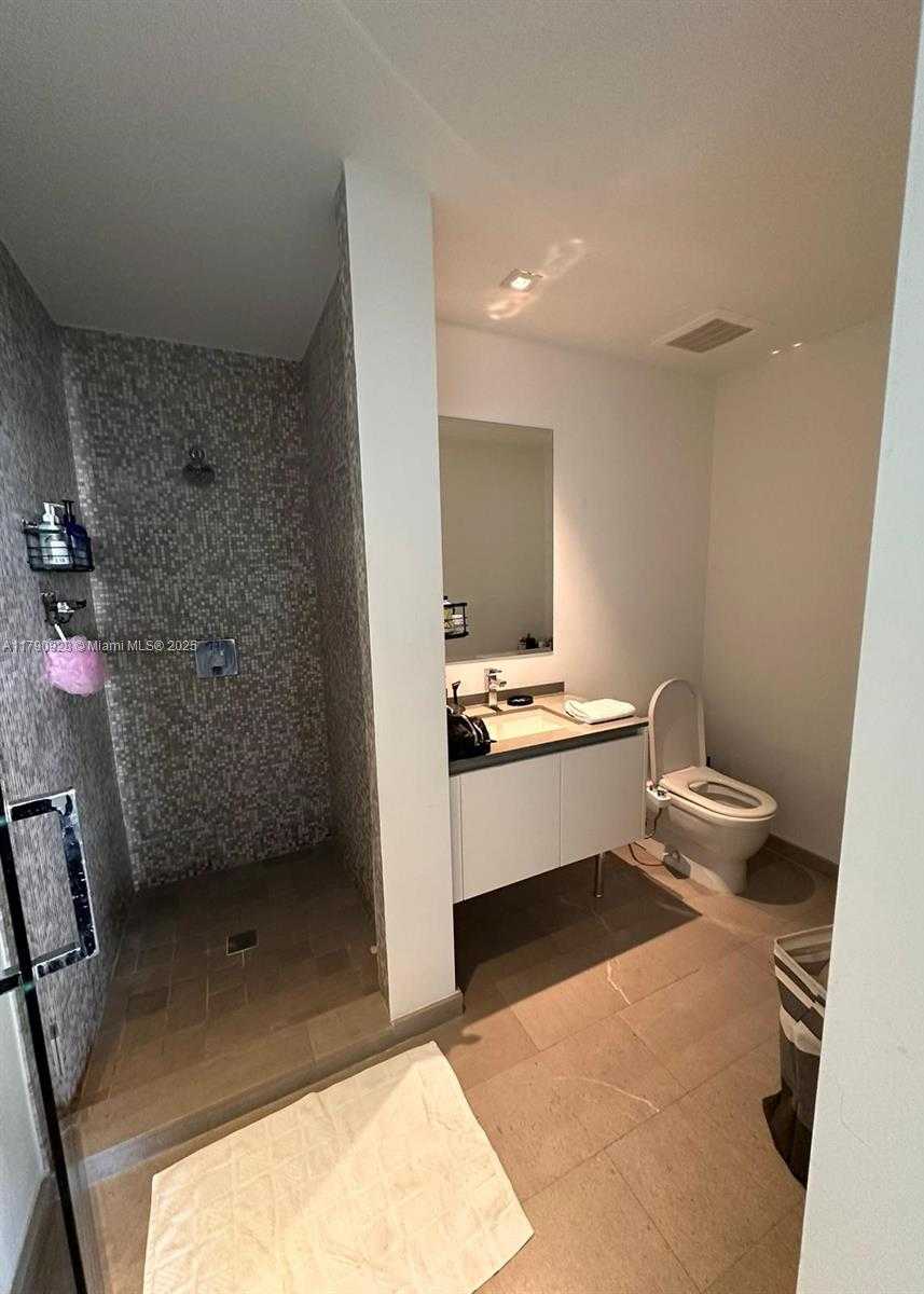 Small Image of 88 SOUTH WEST 7TH ST #810, Miami Number 8