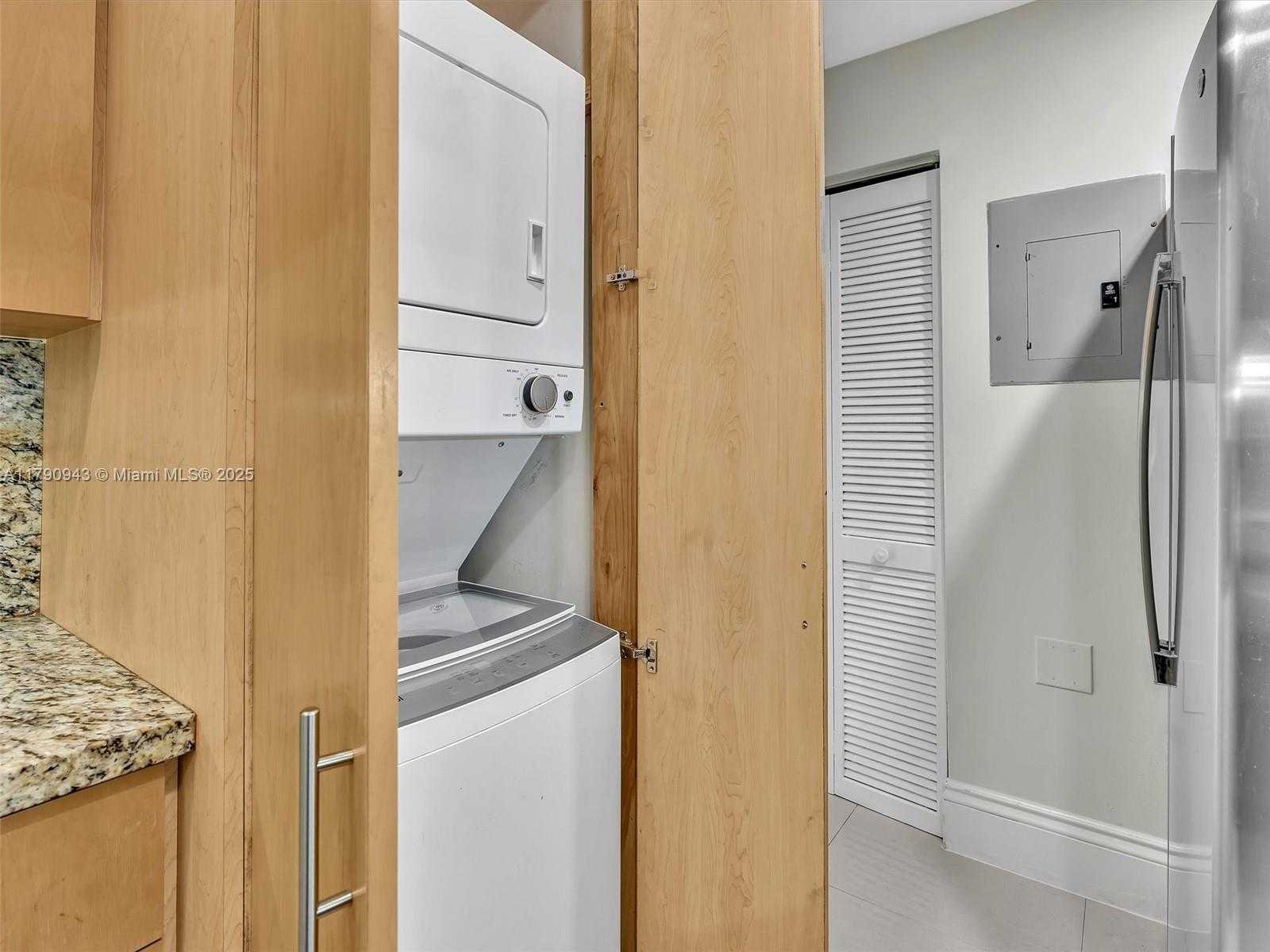 Small Image of 2400 BRICKELL AVE #306D, Miami Number 11