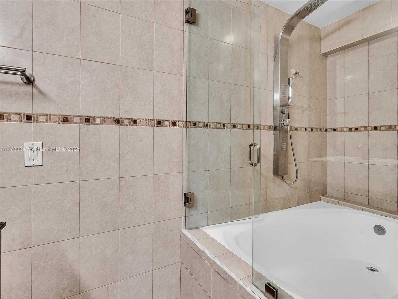 Small Image of 2400 BRICKELL AVE #306D, Miami Number 18