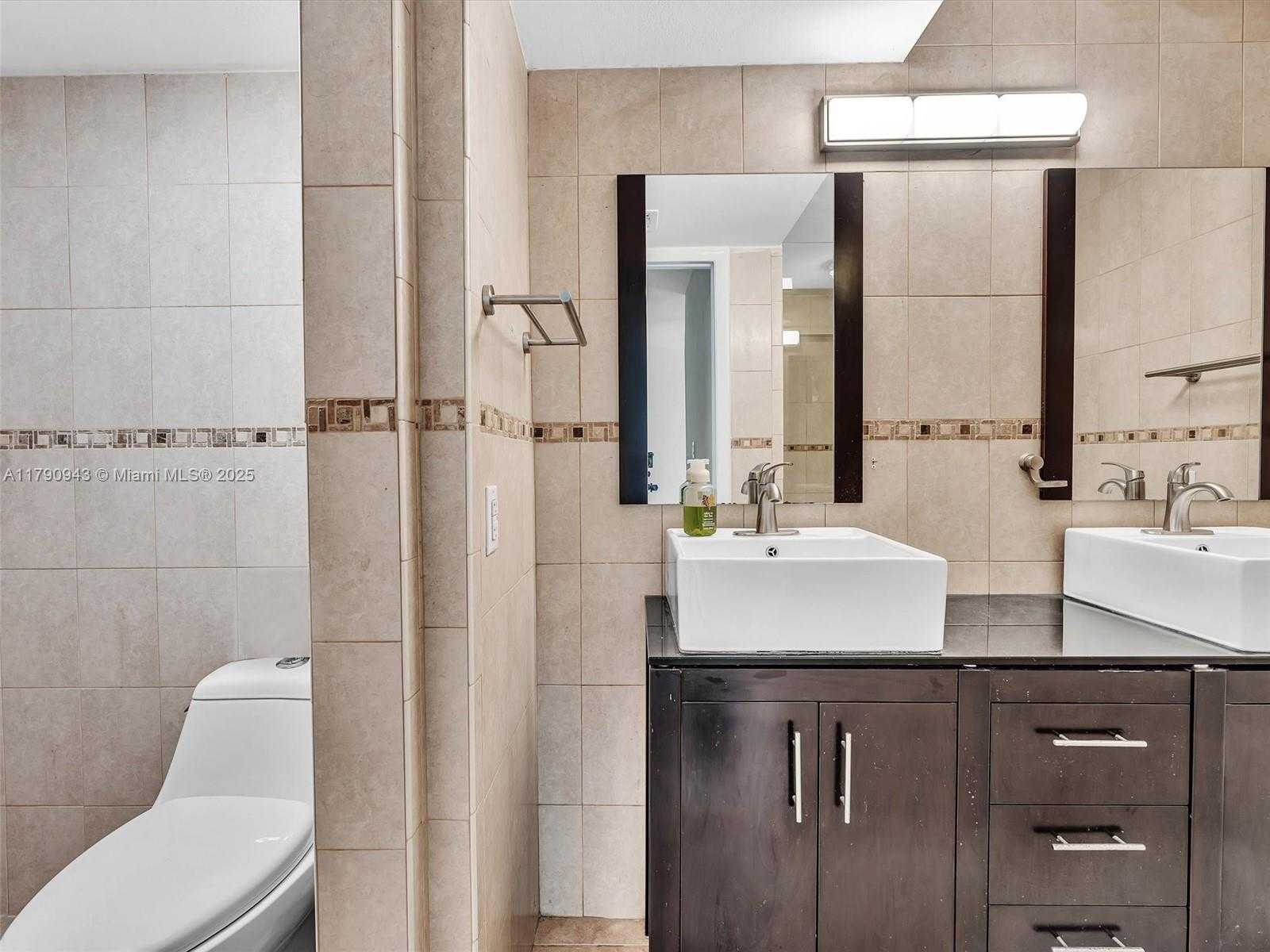 Small Image of 2400 BRICKELL AVE #306D, Miami Number 19