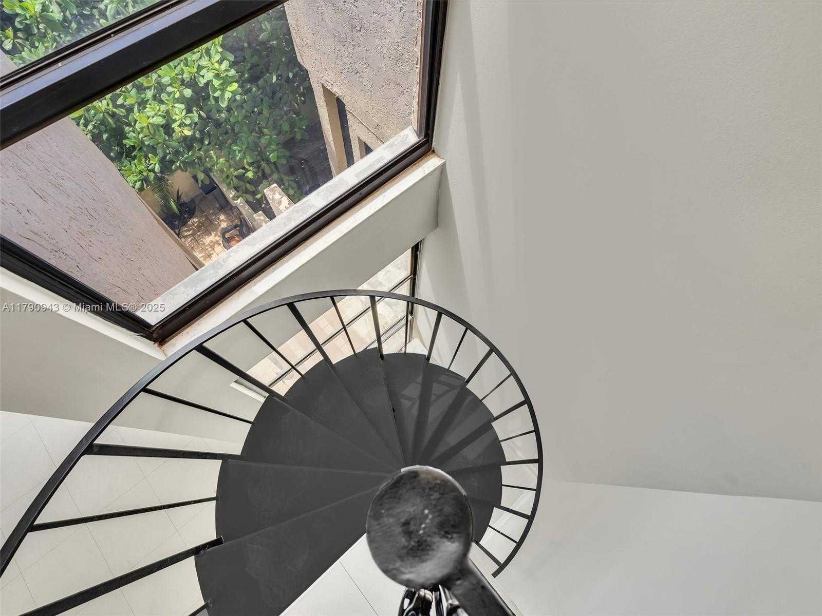 Small Image of 2400 BRICKELL AVE #306D, Miami Number 20