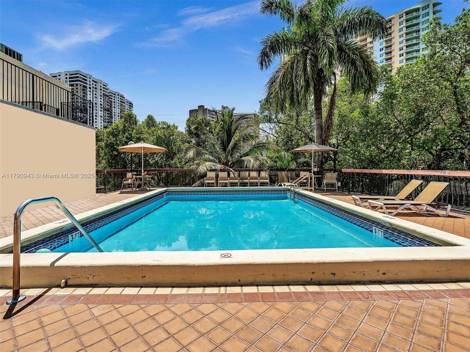 Small Image of 2400 BRICKELL AVE #306D, Miami Number 25