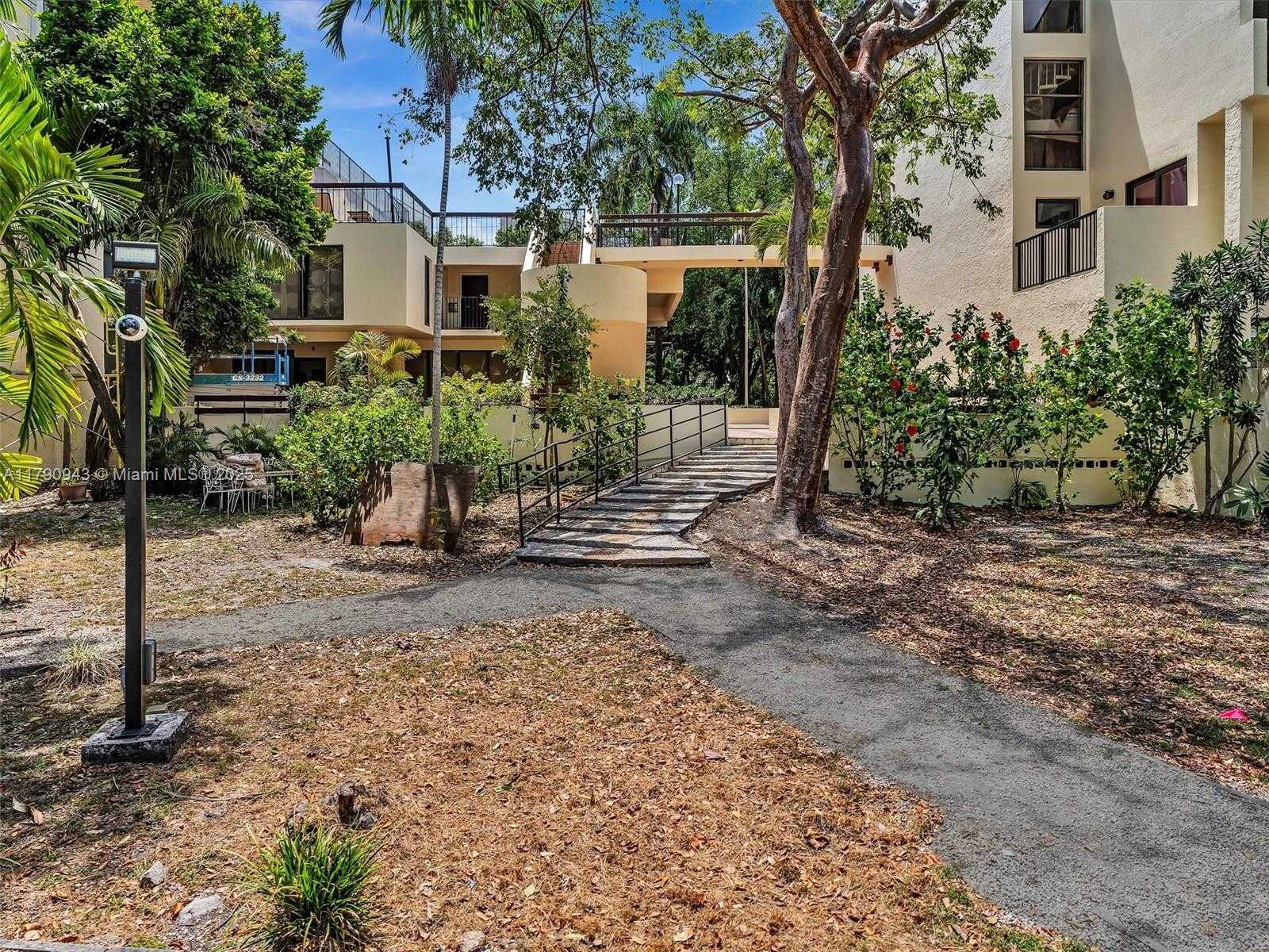 Small Image of 2400 BRICKELL AVE #306D, Miami Number 29