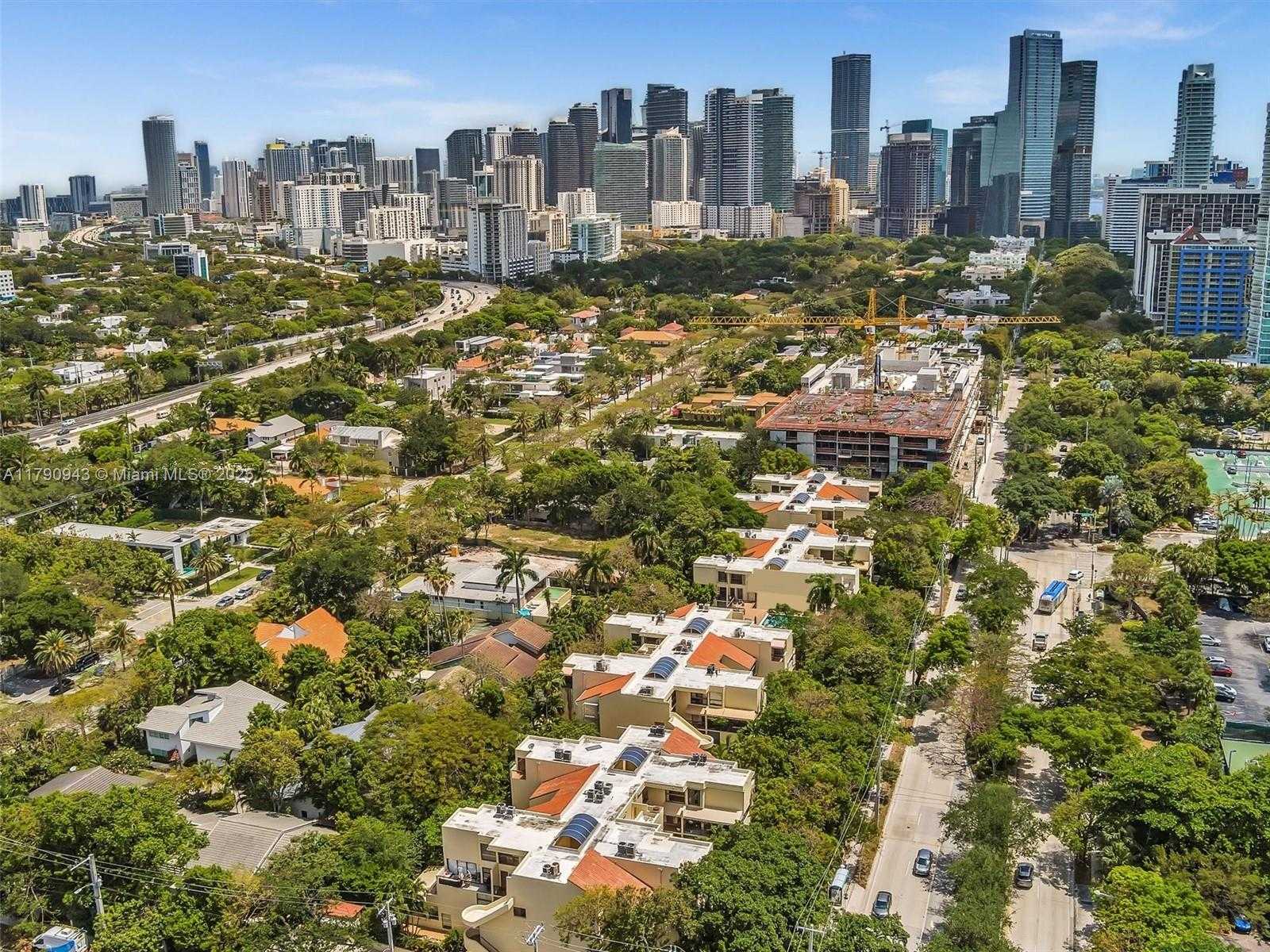Small Image of 2400 BRICKELL AVE #306D, Miami Number 32