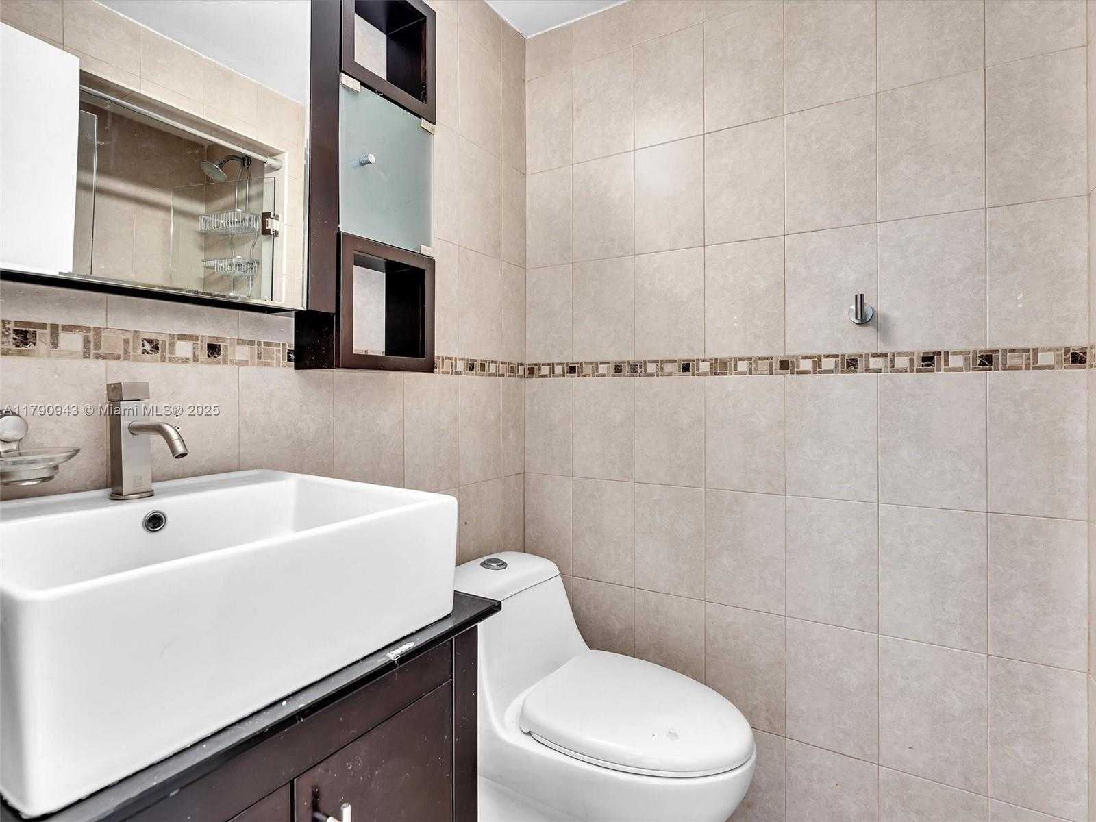 Small Image of 2400 BRICKELL AVE #306D, Miami Number 6