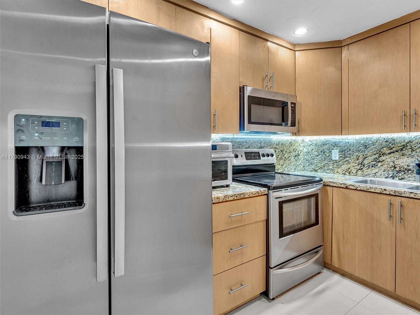 Small Image of 2400 BRICKELL AVE #306D, Miami Number 9