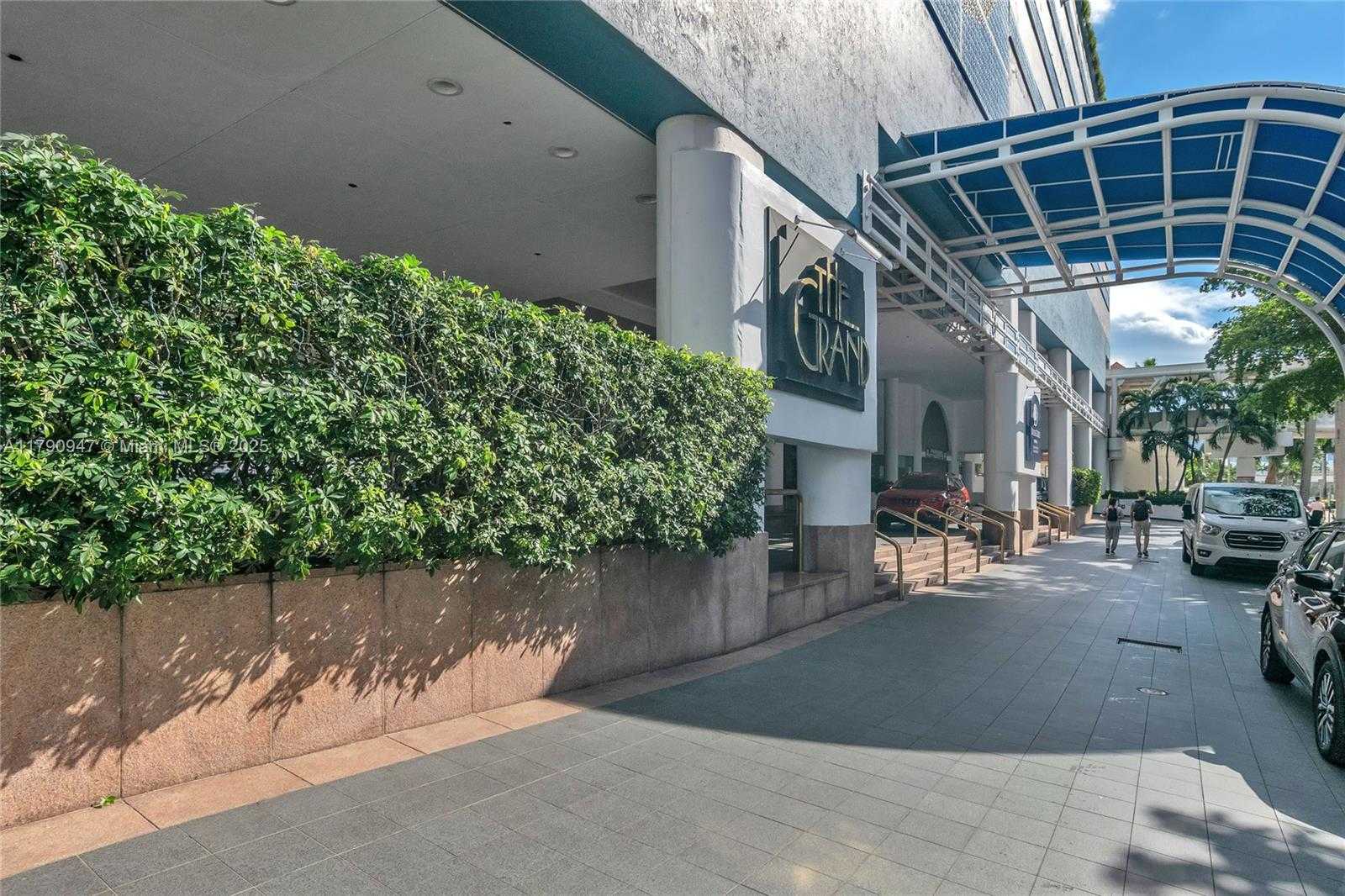 Small Image of 1717 NORTH BAYSHORE DR #A-3144, Miami Number 3