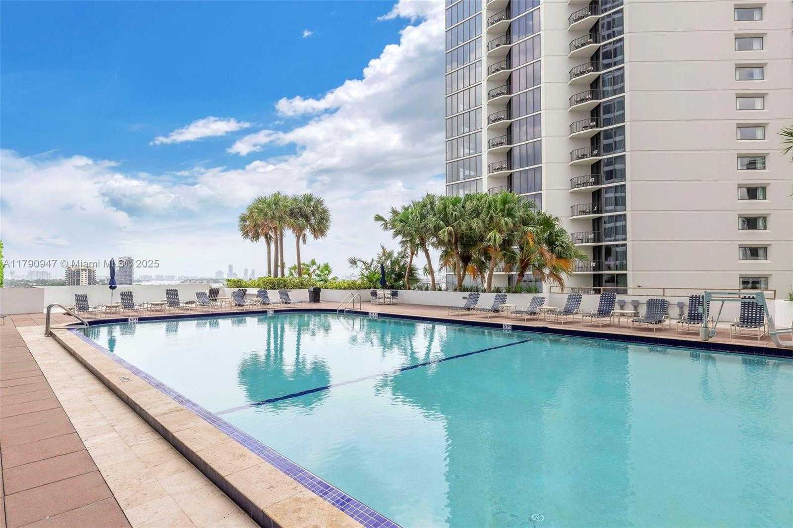 Small Image of 1717 NORTH BAYSHORE DR #A-3144, Miami Number 4