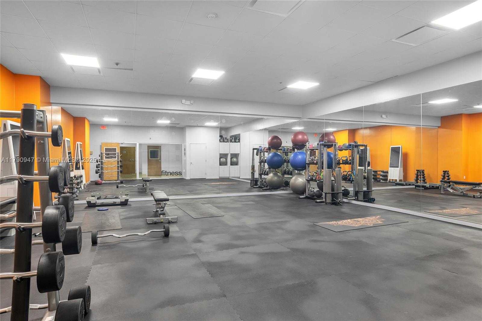Small Image of 1717 NORTH BAYSHORE DR #A-3144, Miami Number 7