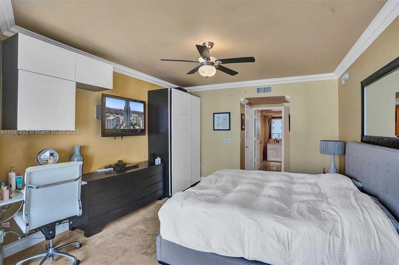 Small Image of 3101 SOUTH OCEAN DR #1003, Hollywood Number 13